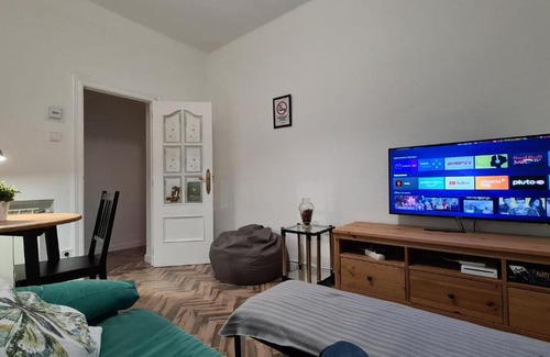 Valladolid Apartamento | Apartamento NANA - Wifi y Netflix