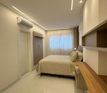 Andorinha Apartamento | Apartamento no coração de Meia Praia, com 4 Suítes e 3 vagas de garagem
