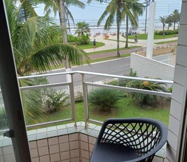 Caicara Apartamento | Apartamento pé na areia e vista mar