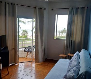 Caicara Apartamento | Apartamento pé na areia e vista mar