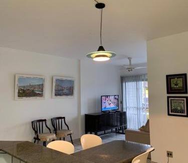 Centro Apartamento | Apartamento Pé na Areia e águas tranquilas no centro de Guarapari