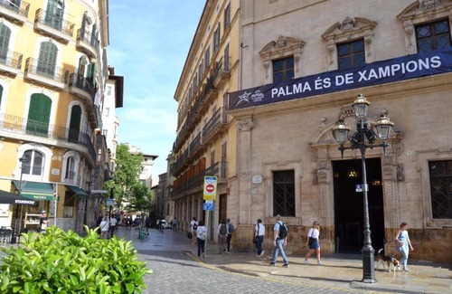 Cort Apartamento | Apartamento Plaza Eulalia