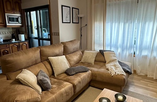 Meano Apartamento | APARTAMENTO PONTE DENA SITUADO EN EL CENTRO DEL SALNES