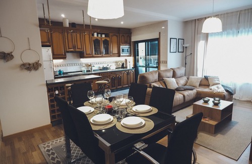 Meano Apartamento | APARTAMENTO PONTE DENA SITUADO EN EL CENTRO DEL SALNES
