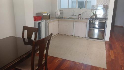 Huaraz Apartamento | APARTAMENTO PRIMER PISO y cochera