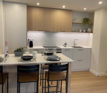 Mino Apartamento | Apartamento R14 en Miño con 2 dormitorios, salón-cocina, 1 baño y zona de lavandería, situado cerca de las playas