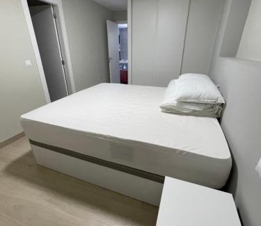 Somo Apartamento | Apartamento Recién Reformado en Somo junto iglesia