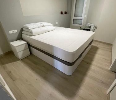 Somo Apartamento | Apartamento Recién Reformado en Somo junto iglesia