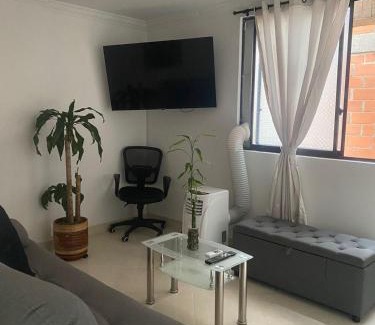 La America Apartamento | Apartamento renovado parque La Floresta, reserva minimo de 21 dias
