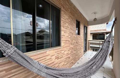 Rio das Ostras Apartamento | Apartamento sala e quarto com ar na Praia do Abricó