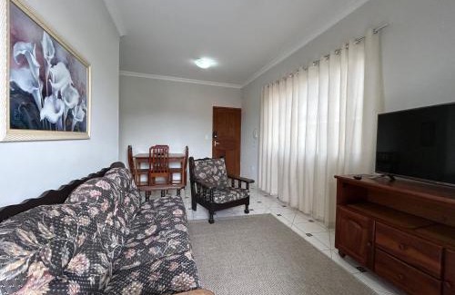 Rio das Ostras Apartamento | Apartamento sala e quarto com ar na Praia do Abricó