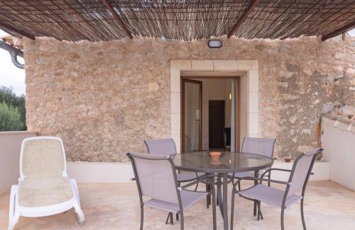 Petra Apartamento | Apartamento Son Calo F by Rentallorca