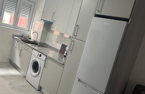 Bailen-Miraflores Apartamento | Apartamento Tejares 2B