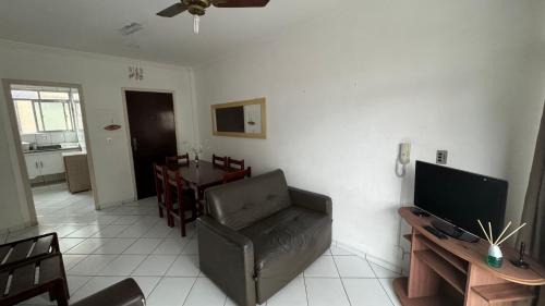 Asturias Apartamento | Apartamento uma Quadra da Praia das Astúrias