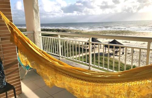 Porto das Dunas Apartamento | Apartamento Vista total do Mar uma cobertura a 400m do Beach Park no Porto das Dunas Aquiraz Condomínio Terramaris Piscina ampla Parque infantil Sauna Estacionamento privado