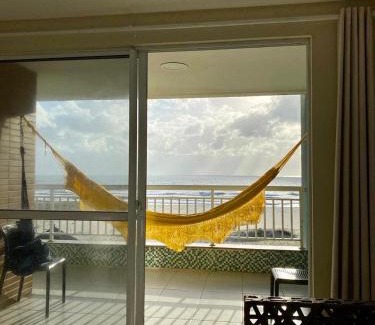 Porto das Dunas Apartamento | Apartamento Vista total do Mar uma cobertura a 400m do Beach Park no Porto das Dunas Aquiraz Condomínio Terramaris Piscina ampla Parque infantil Sauna Estacionamento privado