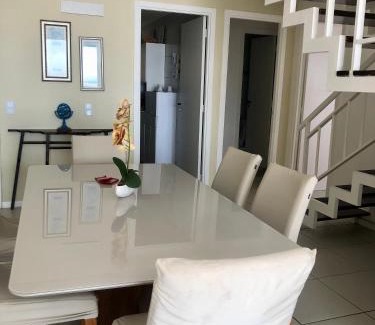 Porto das Dunas Apartamento | Apartamento Vista total do Mar uma cobertura a 400m do Beach Park no Porto das Dunas Aquiraz Condomínio Terramaris Piscina ampla Parque infantil Sauna Estacionamento privado
