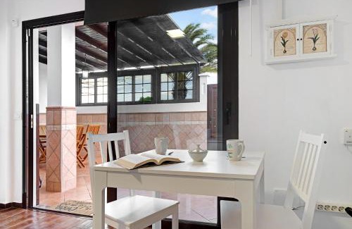 Playa Honda Apartamento | Apartamento White Sun