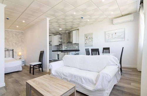 Salobreña Apartamento | Apartamentos Avenida Tropical by Bossh