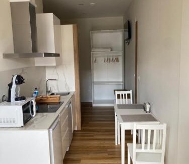 Figueras (Castropol) Apartamento | Apartamentos Buenos Aires,en el centro de Ribadeo con vistas a la ría