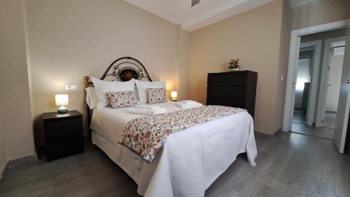 Ciudad Jardin Apartamento | Apartamentos María Cristina 2 Parking privado gratis