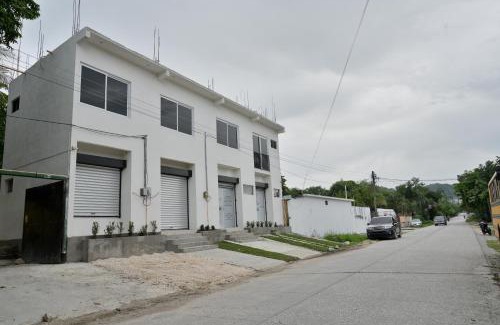 Flores Apartamento | Apartamentos Petenchel, por Aeropuerto Flores Peten no 3