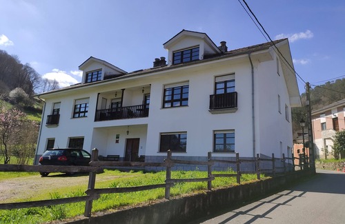 Navelgas Apartamento | Apartamentos rurales en el occidente de Asturias, ideal para familias