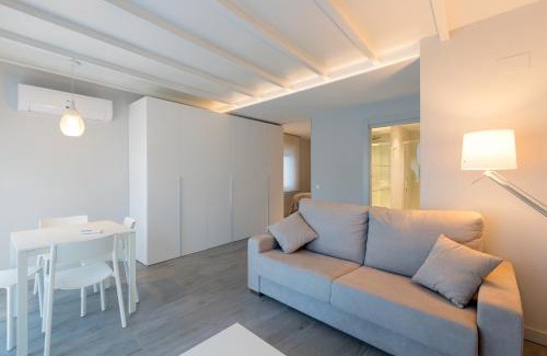 Tudela Apartamento | APARTAMENTOS TURISTICOS - PAPEL ARMADO - Calle Caldereros 33