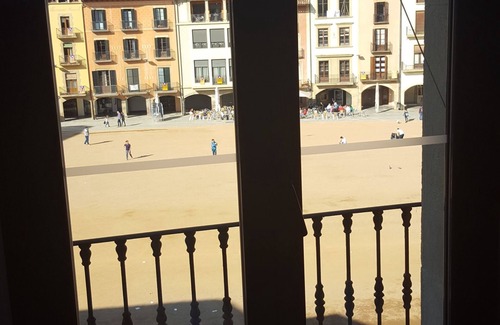 Vic Condominio | Apartaments Vicus 2 con vistas de la Plaza Mayor de Vic