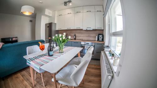 Brzezno Apartamento | Apartamenty Baltica Towers Modern White&Black