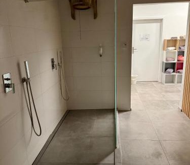 Bialka Tatrzanska Apartamento | Apartamenty Grapa - Białka Tatrzańska - Nowoczesny Apartament Górski z Basenem i Sauną - Blisko Term Bania i wyciągów narciarskich
