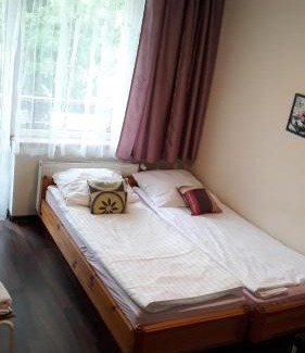 Cieplice Casa | Apartamenty i Pokoje przy Parku