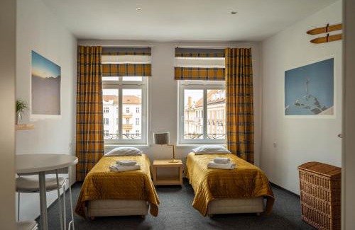 Kalisz Apartamento | Apartamenty na Starówce - 3 piętro z widokiem na Ratusz, Rynek Główny i Centrum