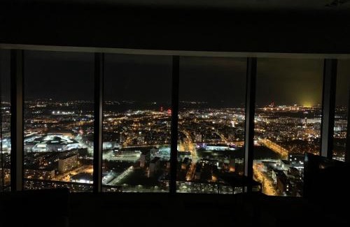 Krzyki Apartamento | Apartamenty Sky Tower z Jakuzzi Przy Oknie