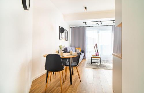 Radom Apartamento | ApartamentySnu, Struga Tower Deep Purple