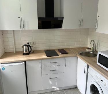 Krivoy Rog Apartamento | ApartCenter Студия VIP в центре Гагарина