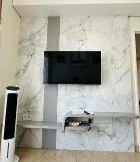 Kesawan Apartamento | Apartemen Podomoro View Kota 2BR lantai 17 Full perabot