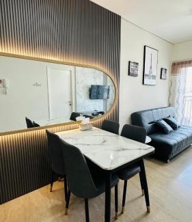 Kesawan Apartamento | Apartemen Podomoro View Kota 2BR lantai 17 Full perabot