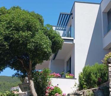 Rabac Apartamento | Apartement Mirella 2 "Your romantic sea-view escape in the heart of Rabac"
