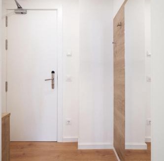 El Putget i Farro Apartamento | Aparthotel Augusta