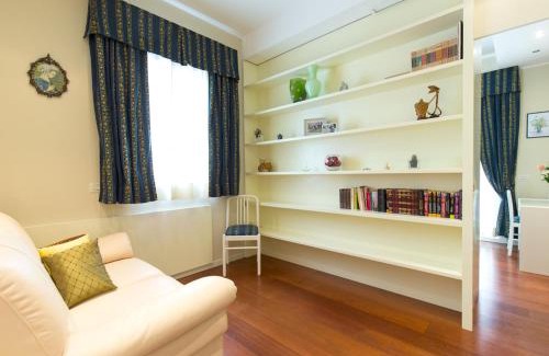 Riccione Apartamento | Aparthotel England
