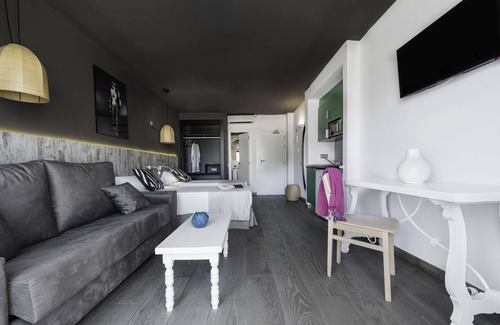 Sant Josep de sa Talaia Apartamento | Aparthotel Vibra Mogambo - Adults Only