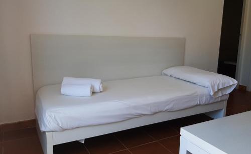 Cala'n Bosch Apartamento | Aparthotel FLORA PARK & AQUAROCK