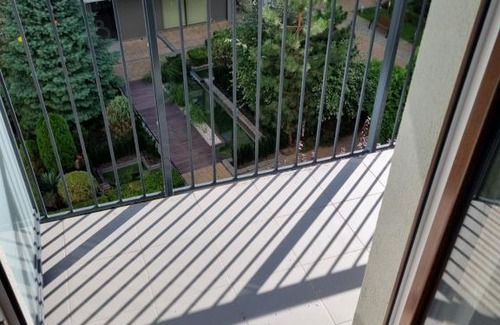 Wola Apartamento | Aparthotel in Warsaw very close to the city center, free underground parking, WiFi, air conditioning, balcony