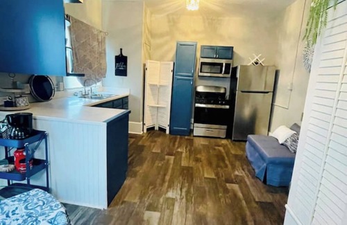 Huntington Apartamento | Aparthotel: Lopsy Blue -by Arena/Marshall/Hospital