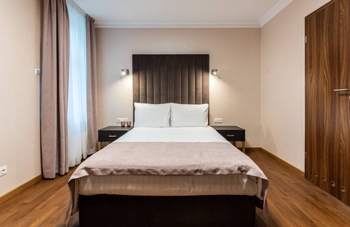 Old Town Hotel | Aparthotel Plaza KG