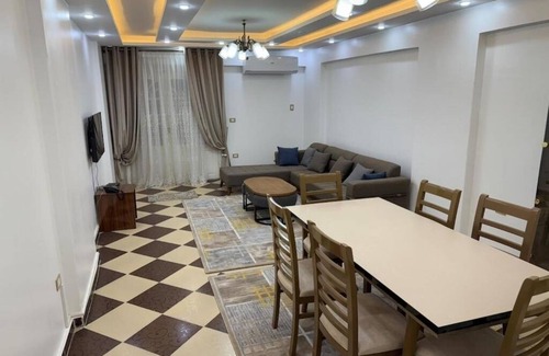 Al-Muntazah Apartamento | Aparthotel, Sidi Bishr, see the sea, elegant furniture, fully air-conditioned