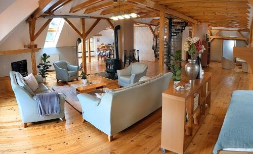 Roznov Pod Radhostem Apartamento | Apartmán Brasserie Avion