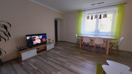 Nove Mesto nad Metuji Apartamento | Apartmán Budín - v klidu přírody, s parkováním