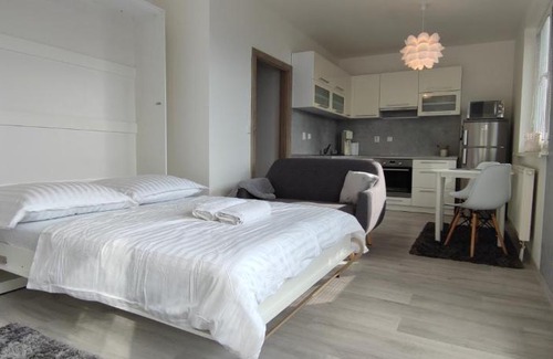 Banska Bystrica Apartamento | Apartmán Komenského - 6 min pešo na námestie